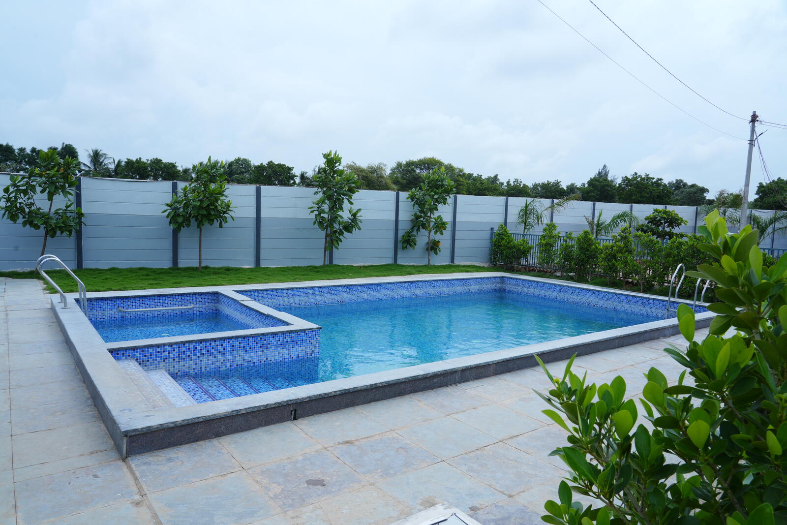 Private swimming pool with sea turtle mural at LP Nature Nest